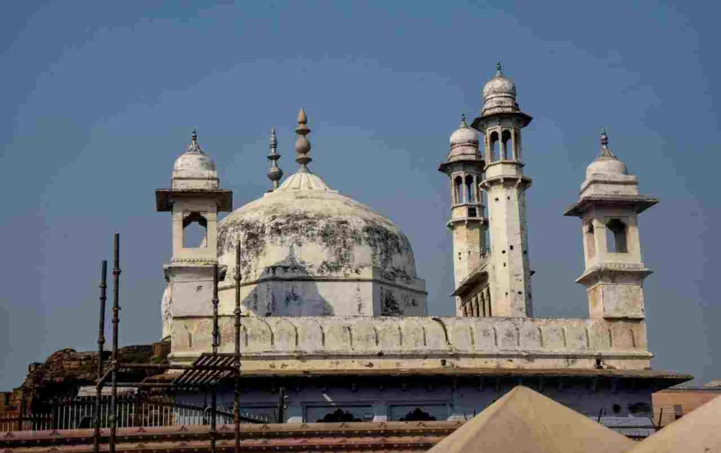 Varanasi Court Allows Hindu Devotees to Worship in Gyanvapi Mosque Sealed Basement timesnews24.in